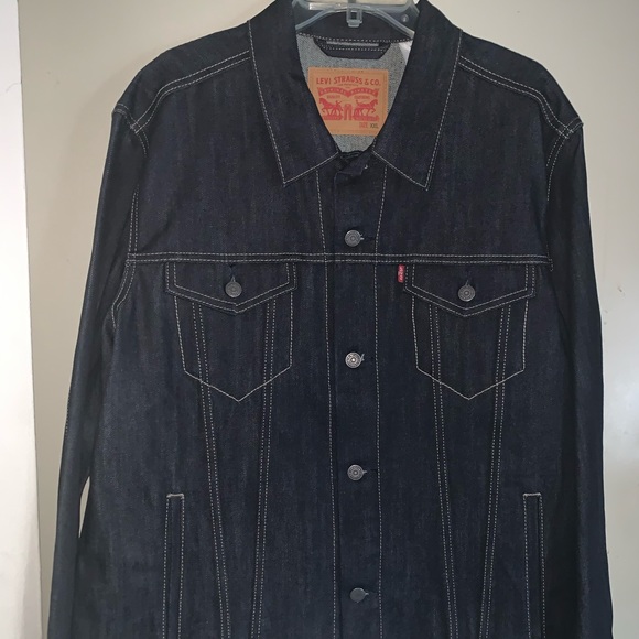 Levi’s Trucker Jacket - Picture 1 of 3